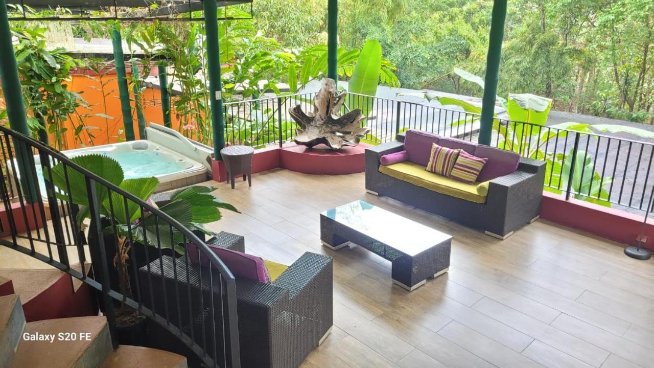 La Semilla Ecolodge 塞罗阿苏尔 外观 照片